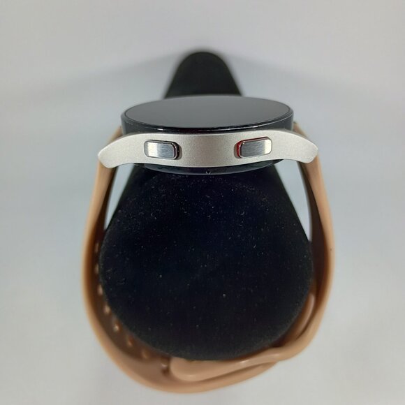 Samsung Galaxy Watch4 (40mm) LTE (UNLOCKED) Smartwatch Tan/Silver SM-865 - Picture 8 of 16